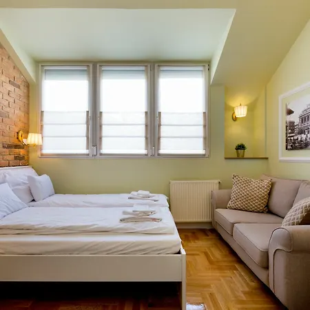 Roland Apartment